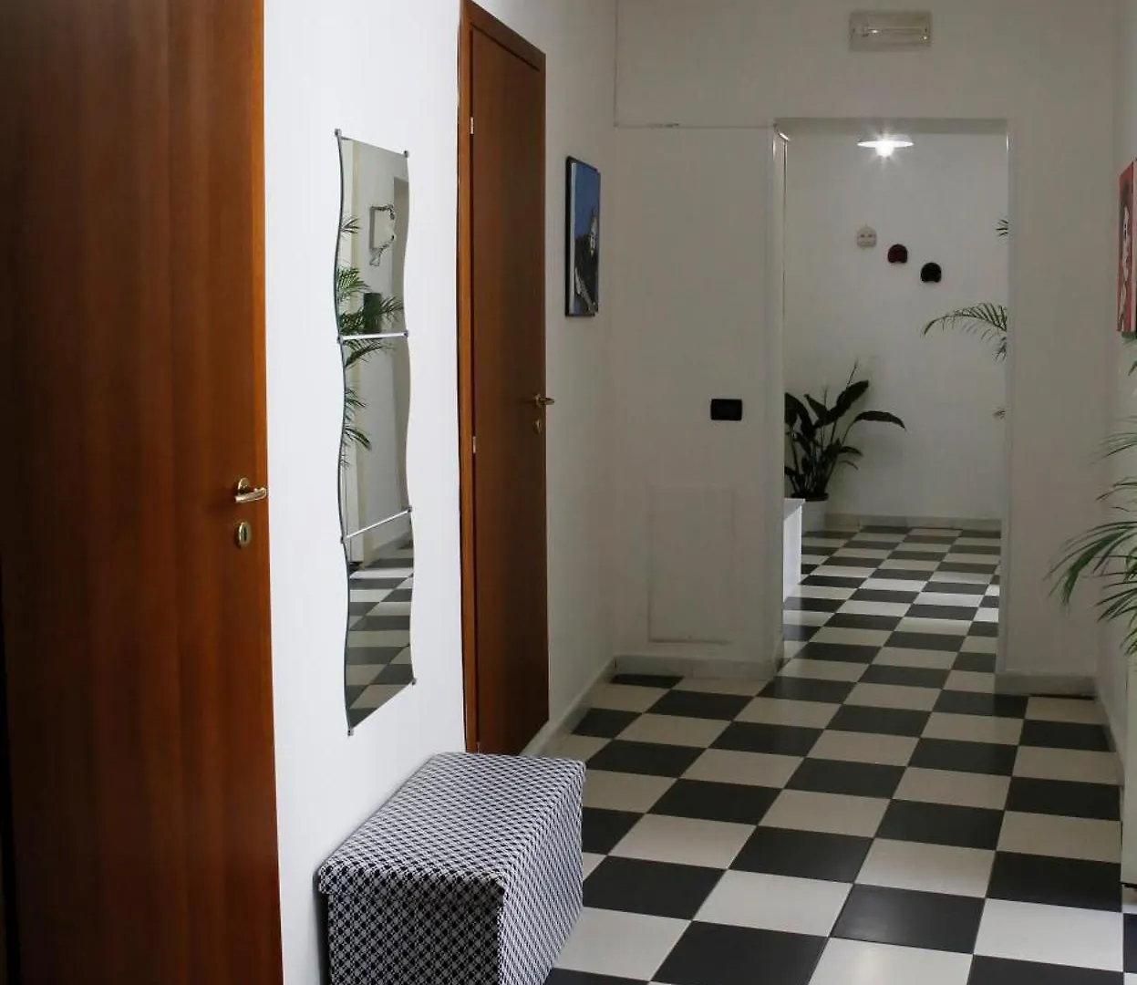 Apartament Mb Napoles Intera Casa 0*, Neapol